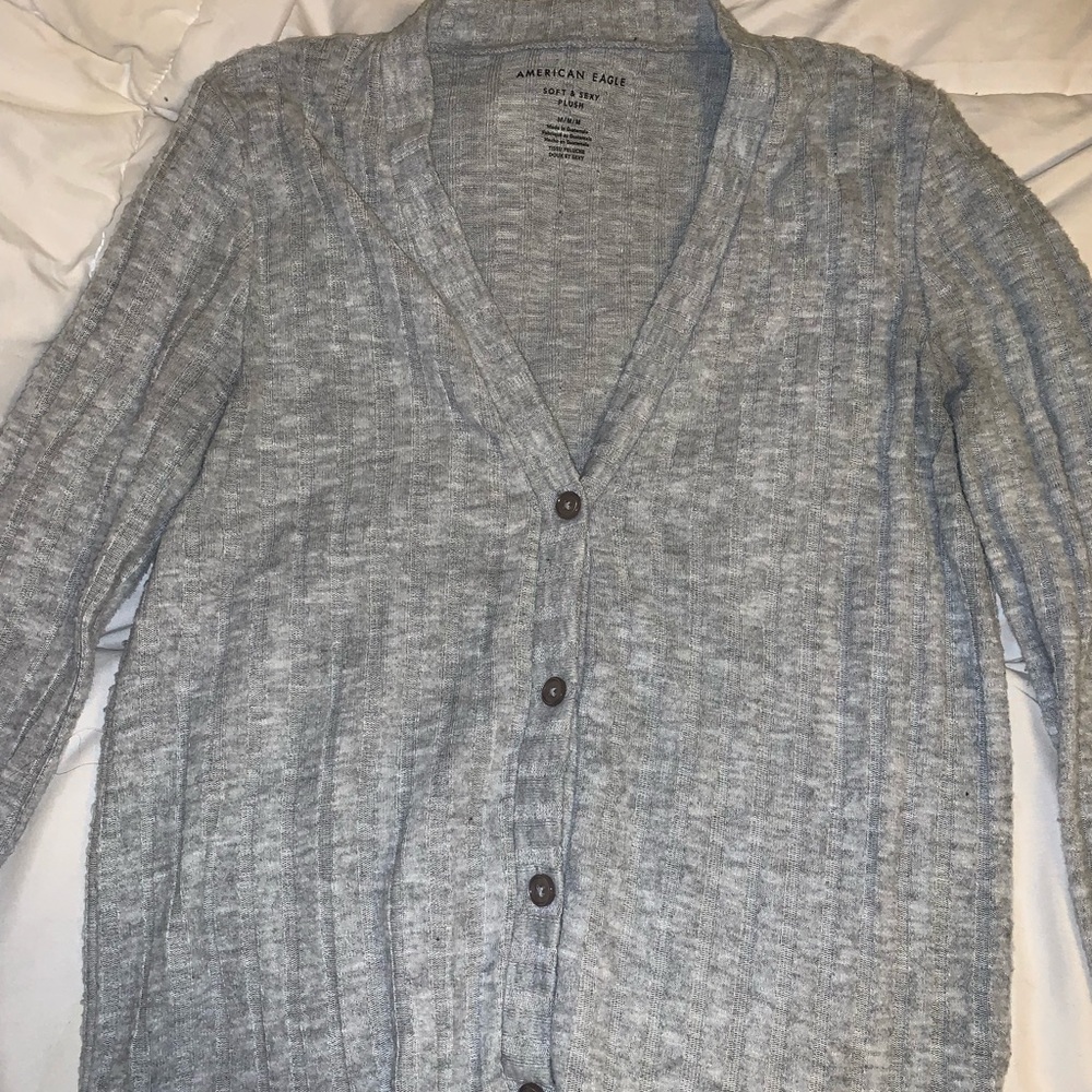 Gray cardigan 🖤
